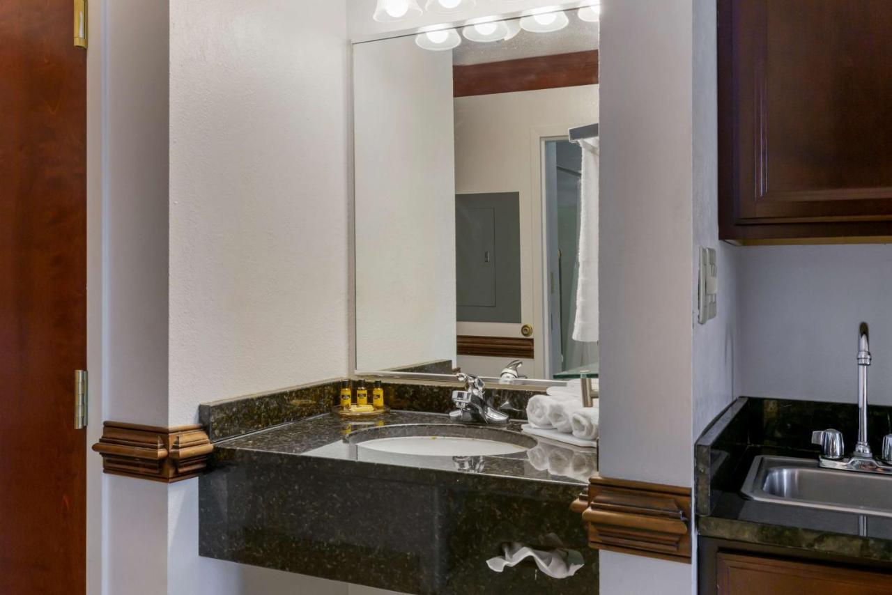 Best Western Plus South Hill Inn Zewnętrze zdjęcie